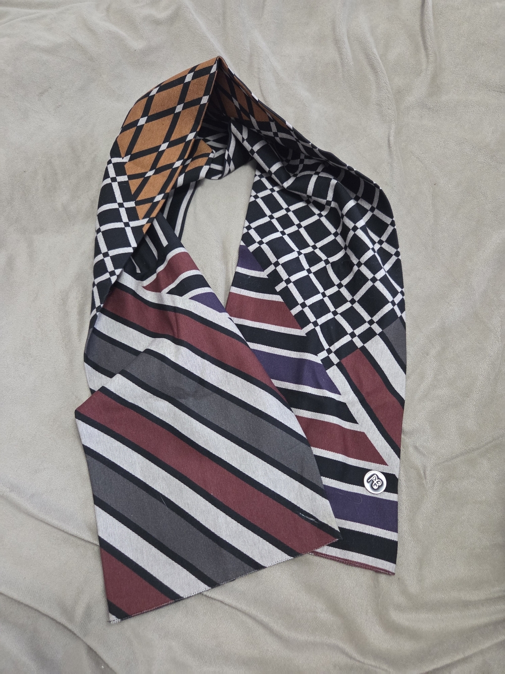 Men's Patterned Neck Scarf - Black, Burgundy, Gray, Tan - Premium Accessory